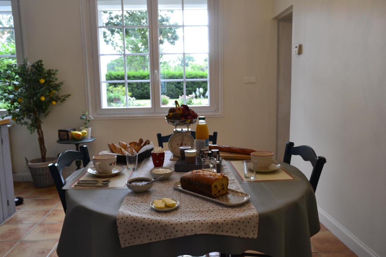 Au Cœur de Ménestérol Chambre Émotion Montpon-Menesterol Esterno foto