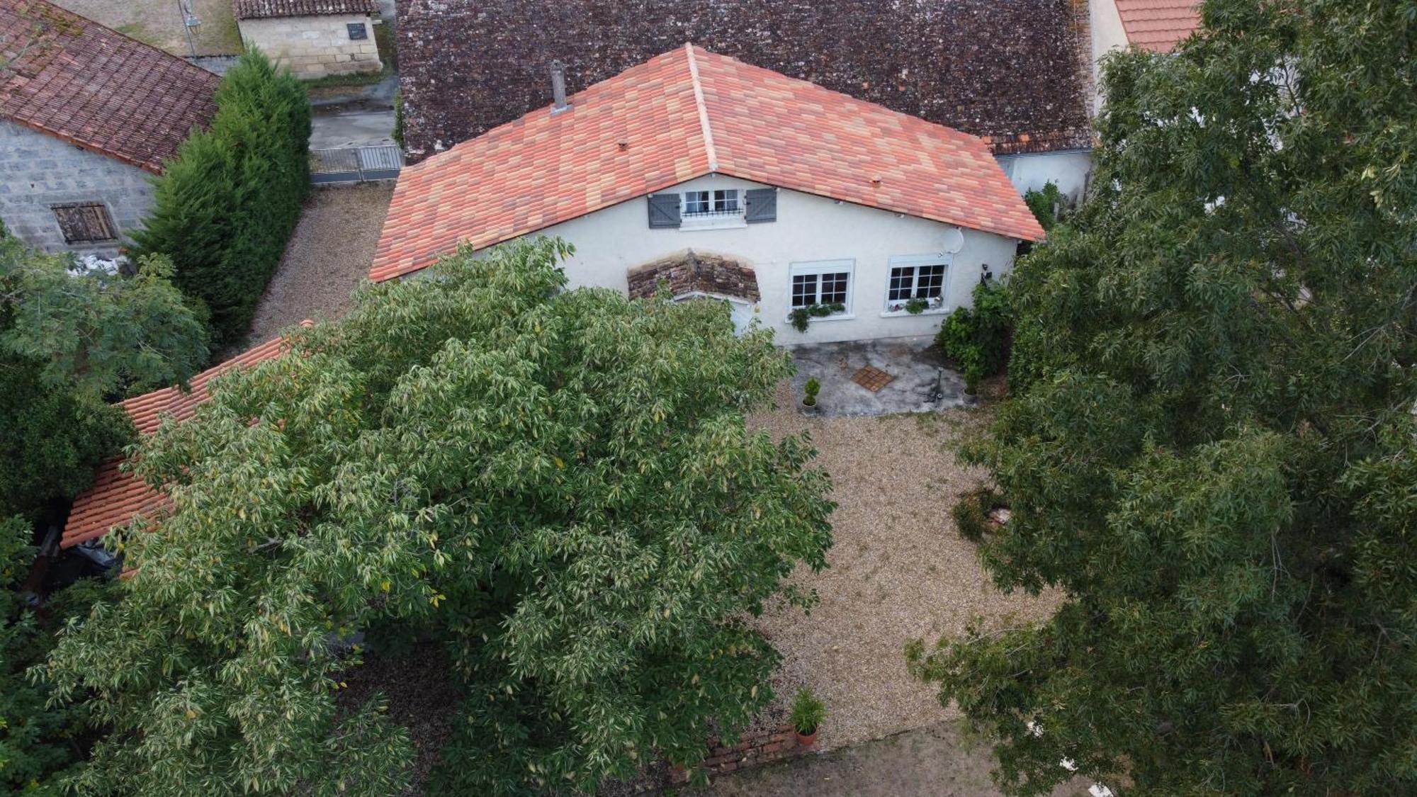 Au Cœur de Ménestérol Chambre Émotion Montpon-Menesterol Esterno foto